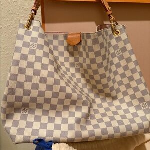 Louis Vuitton Graceful M/L Monogram bag in Crème/Grey/Ballerina Pink with Label